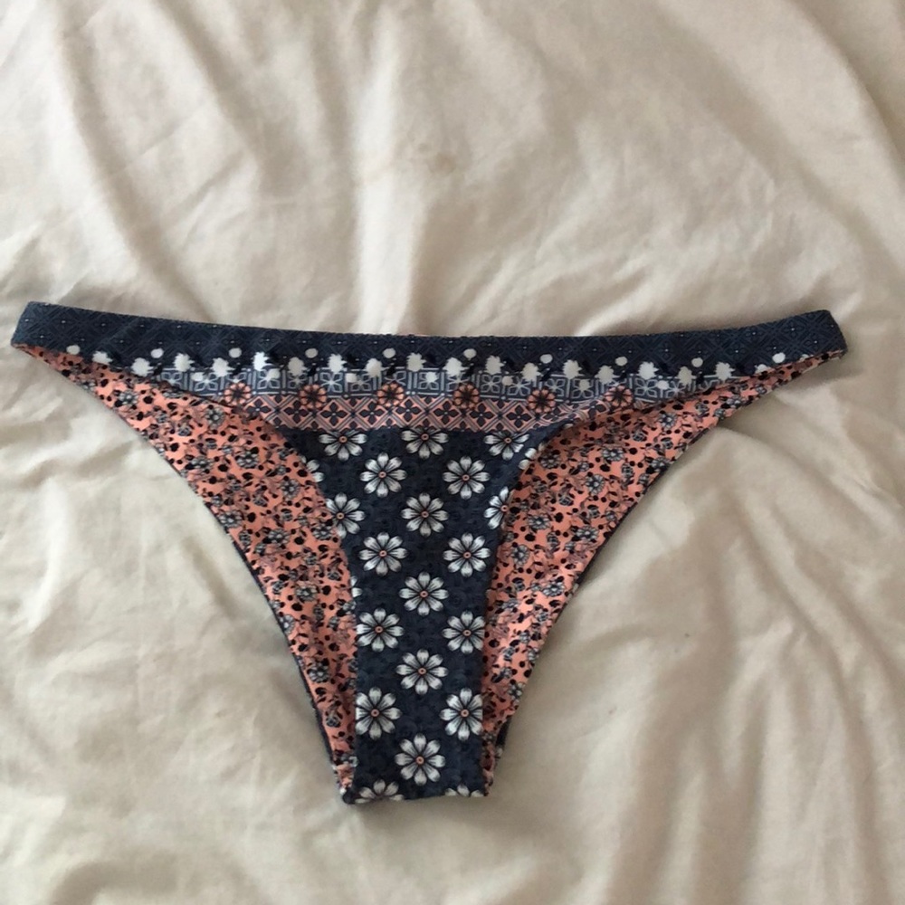 BRAND NEW NEVER WORN bikini bottoms